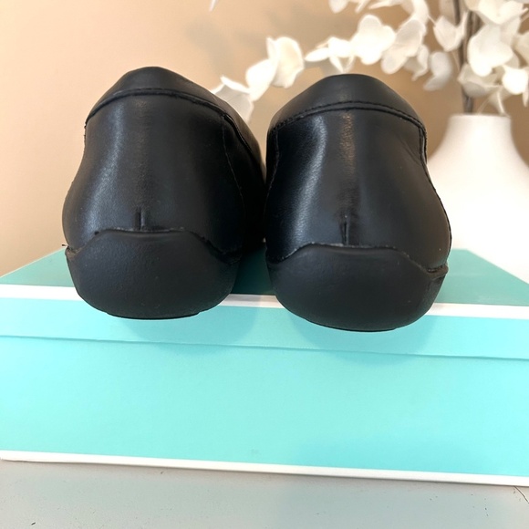 NWOB NATURALIZER SOUL Kentley Flat Loafer Black Leather Size 7.5Wide - Picture 5 of 14